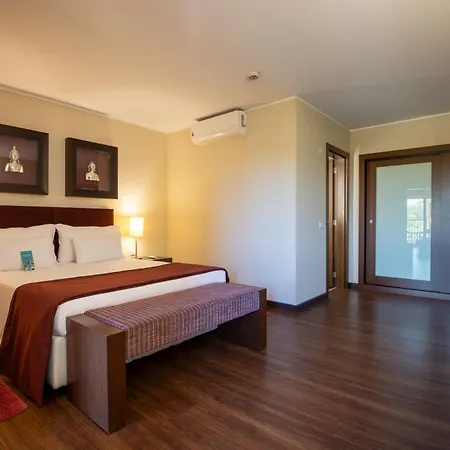 Gale Hotel 4*