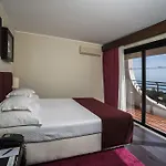 Gale Hotel