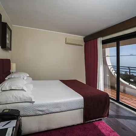 Gale Hotel