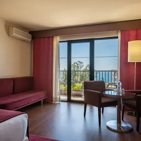 Gale Hotel 4*